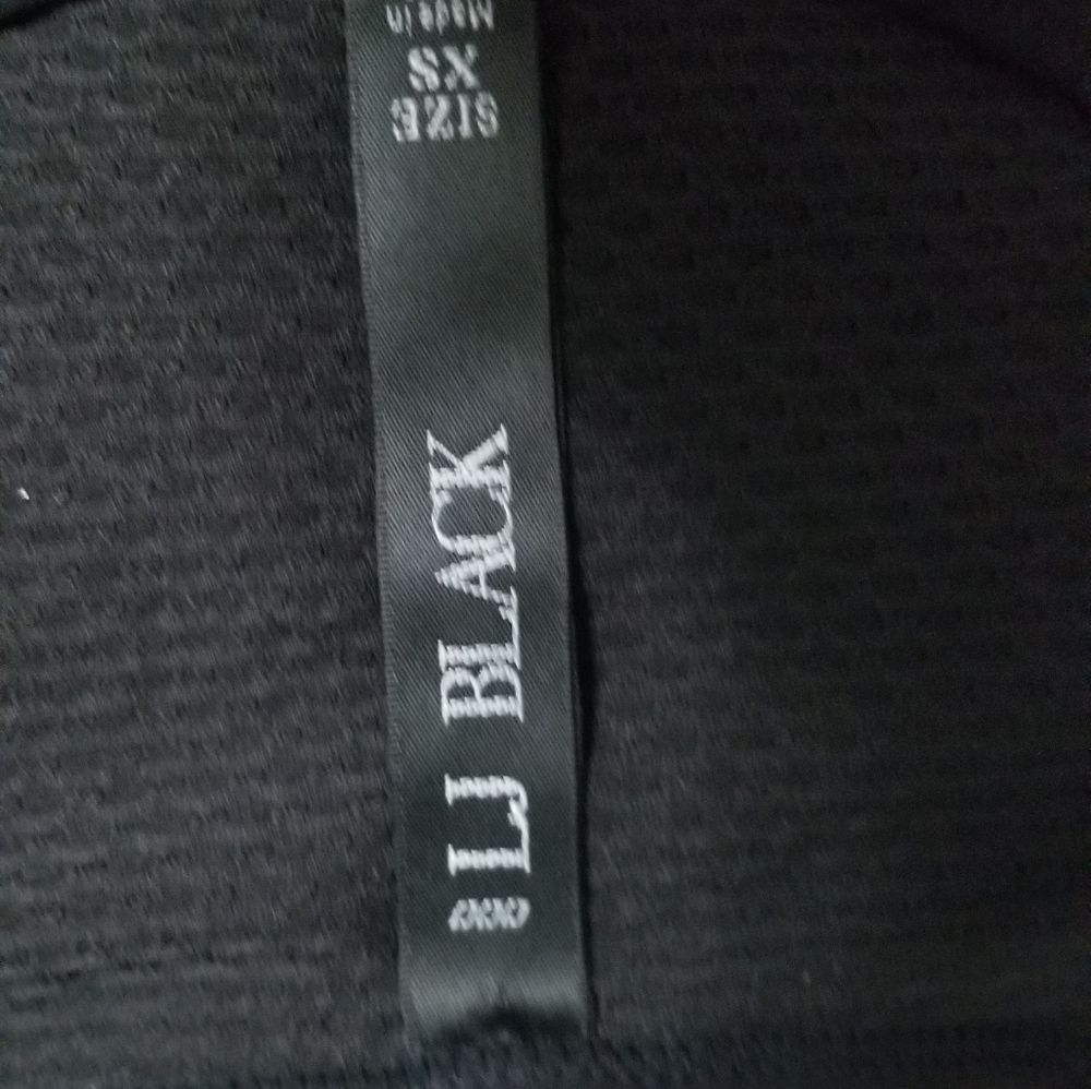 Lorna Jane Performance Preforated Longsleeve - image 3